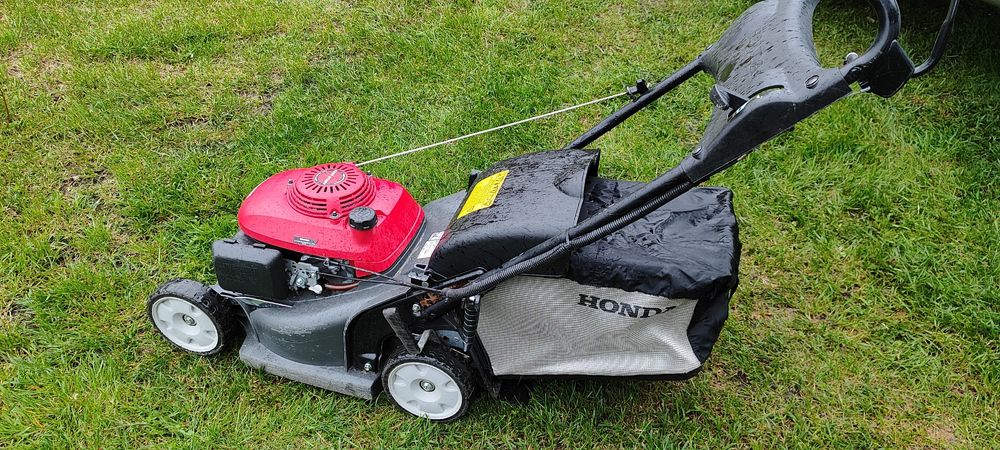 Газоно косарка honda  3,5 kWt profi