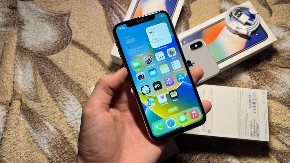 iPhone X 64GB, в хорошем состоянии