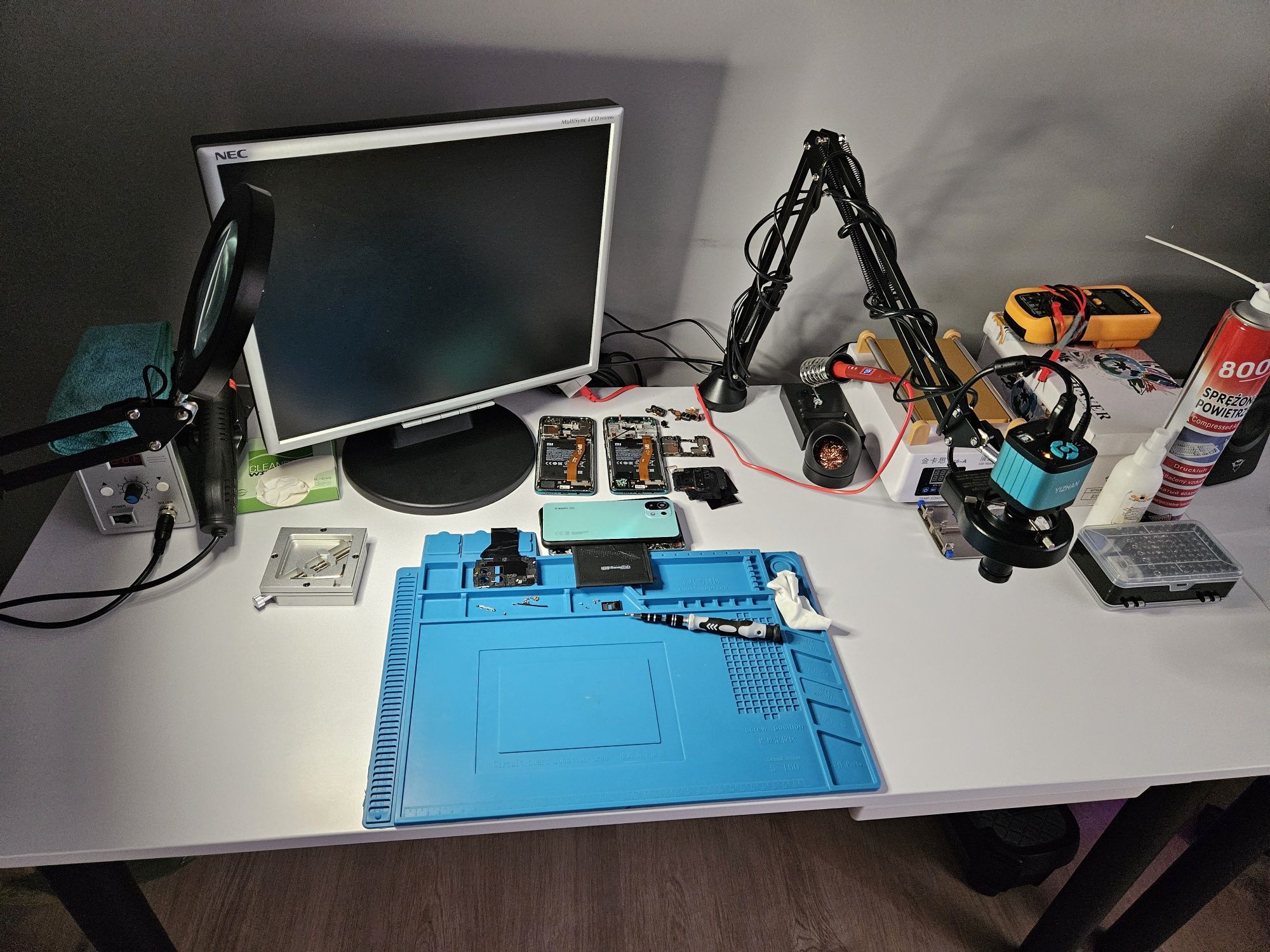 Serwis elektroniki / naprawa telefonów / laptopów i wiele więcej