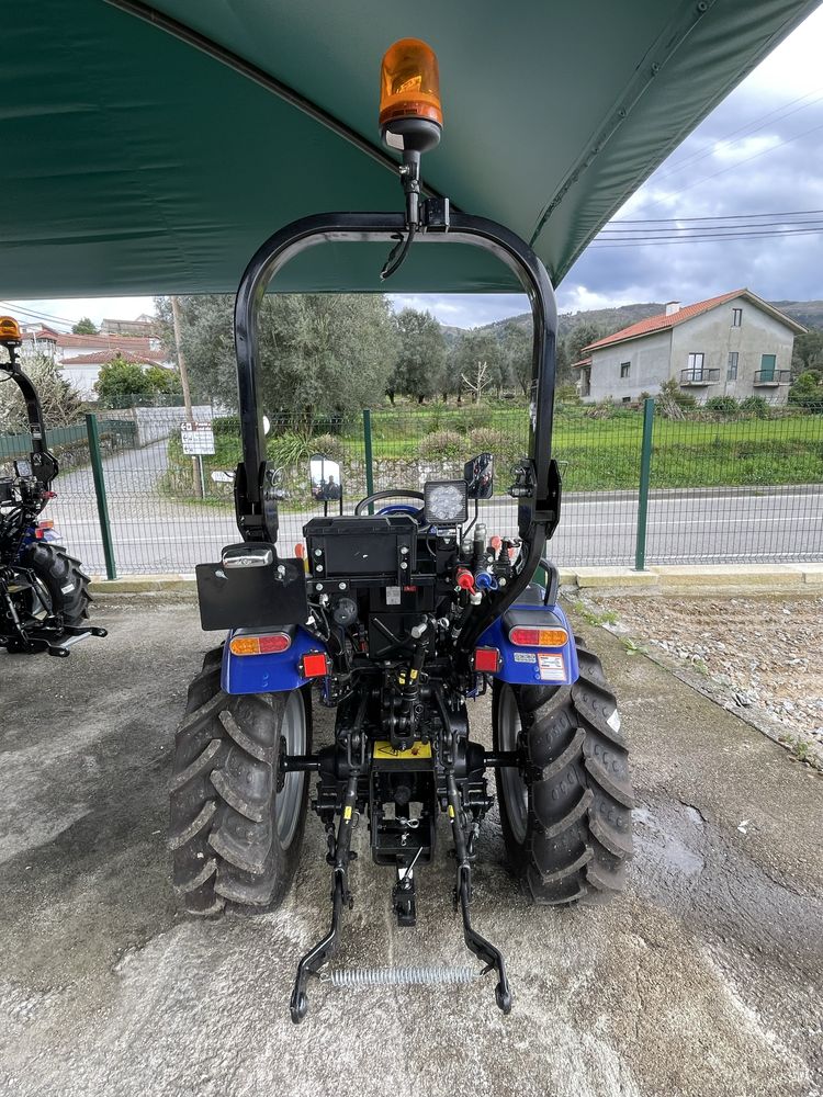 Trator Farmtrac FT26 Novo
