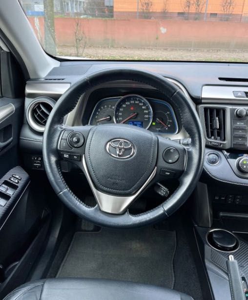 Toyota RAV4 2013 р