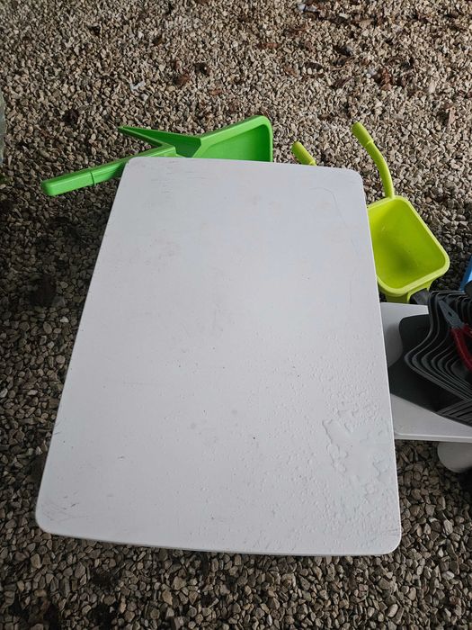 Stolik i 2 krzeselka