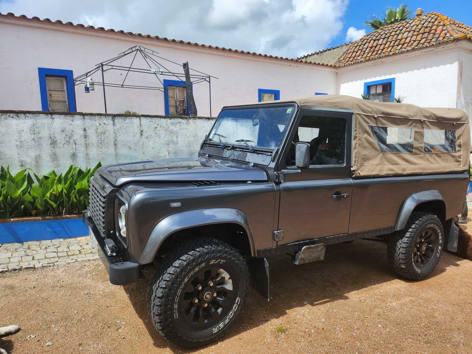 Land Rover Defender 110 Unico