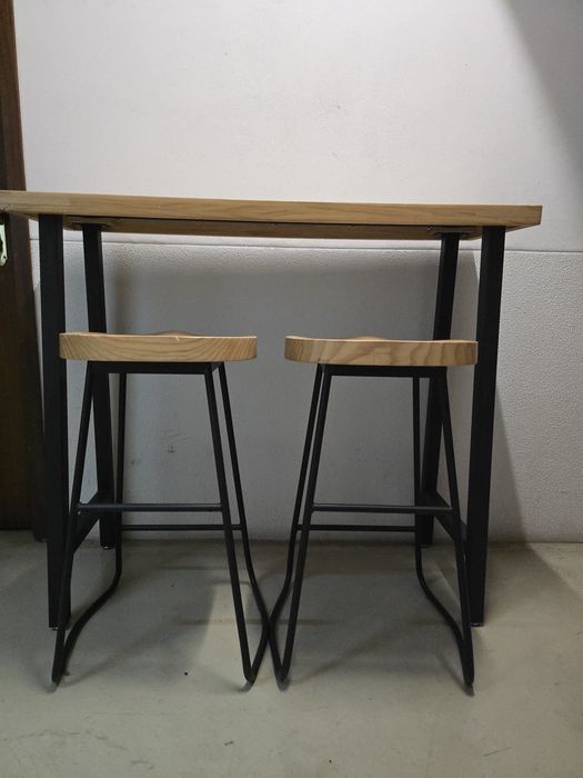 Mesa alta para cozinha