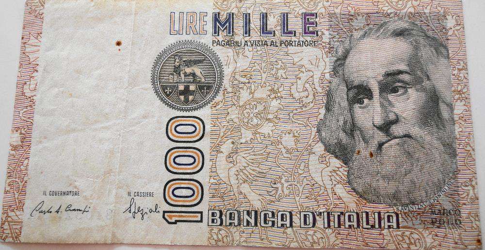 Nota de 1000 lire muito antiga, De Italia, mas muito antiga.