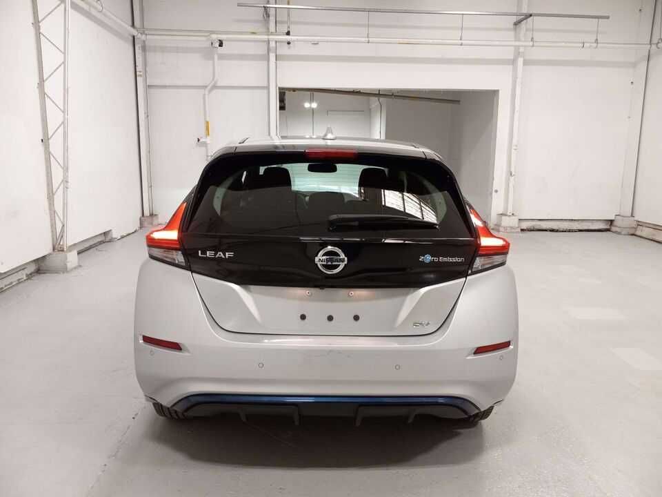 2022 Nissan Leaf SV 40 kWh