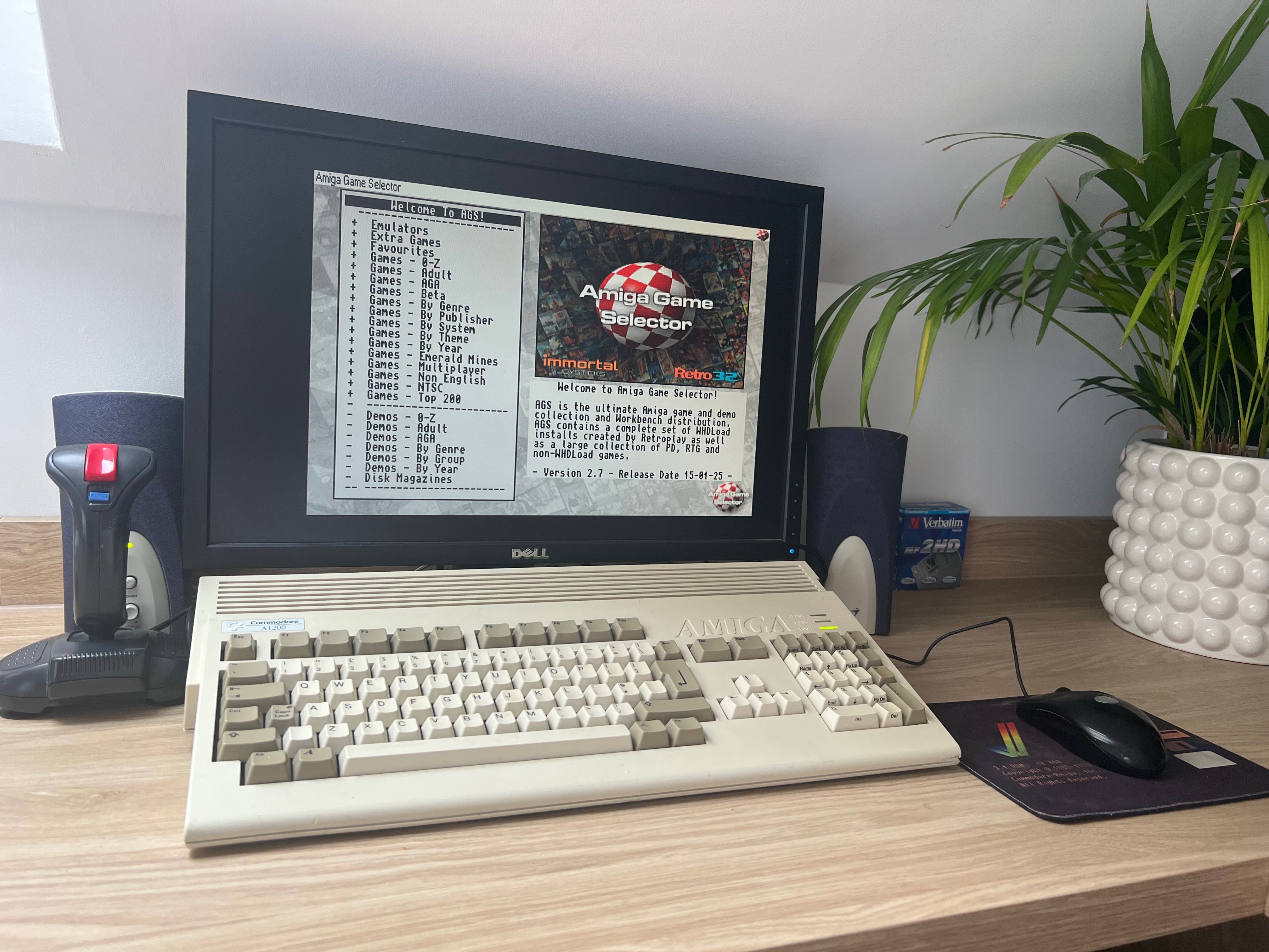 Amiga 600/1200 Karta SD, Gotowiec , Gry Whdload, AMIGA GAME SELECTOR