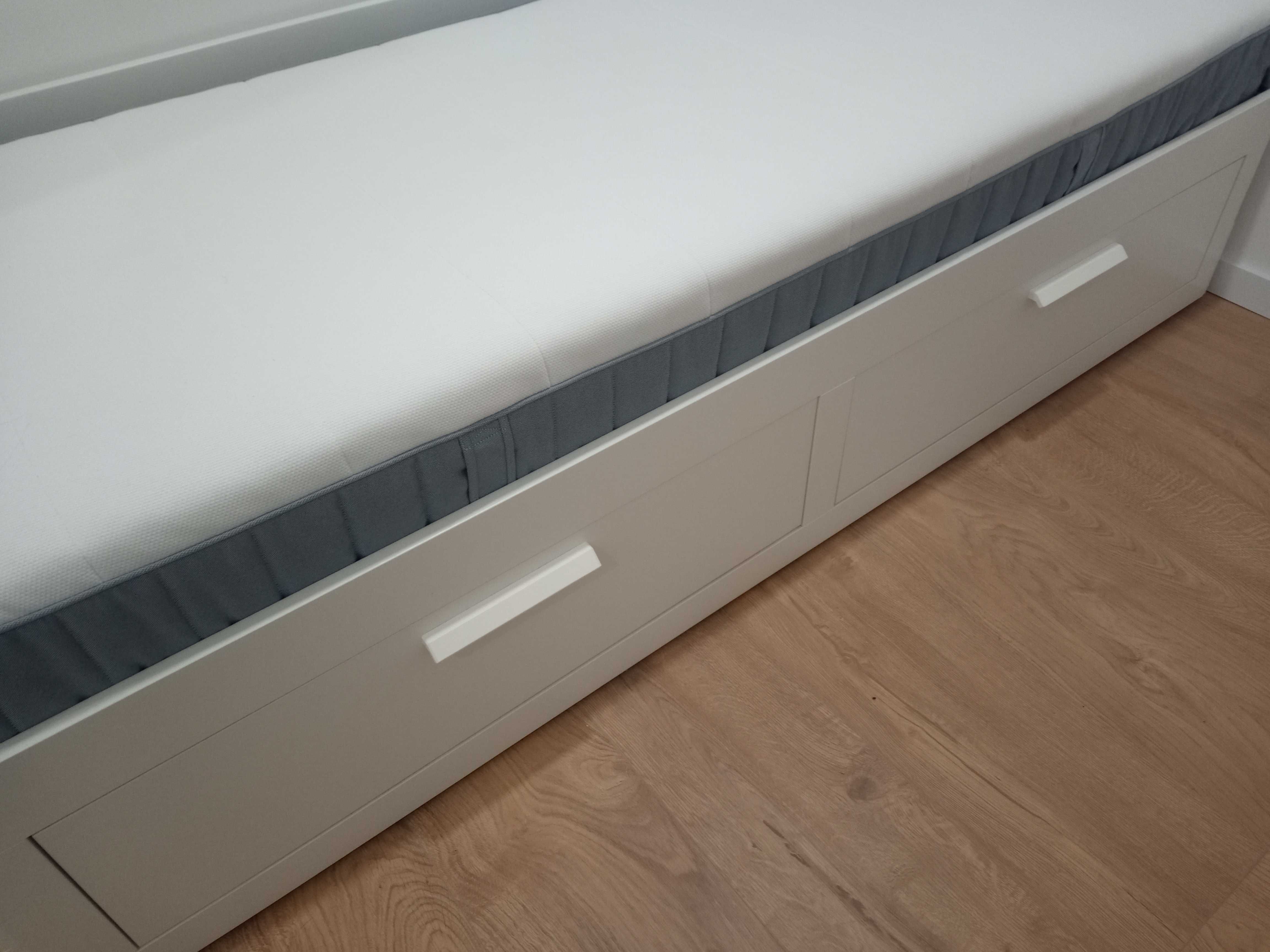 Cama Brimnes IKEA ( como nova)