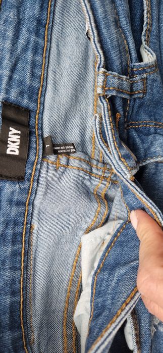 Nowe spodnie jeansowe DKNY r. 122 (7 lat) odczepiona metka logowane