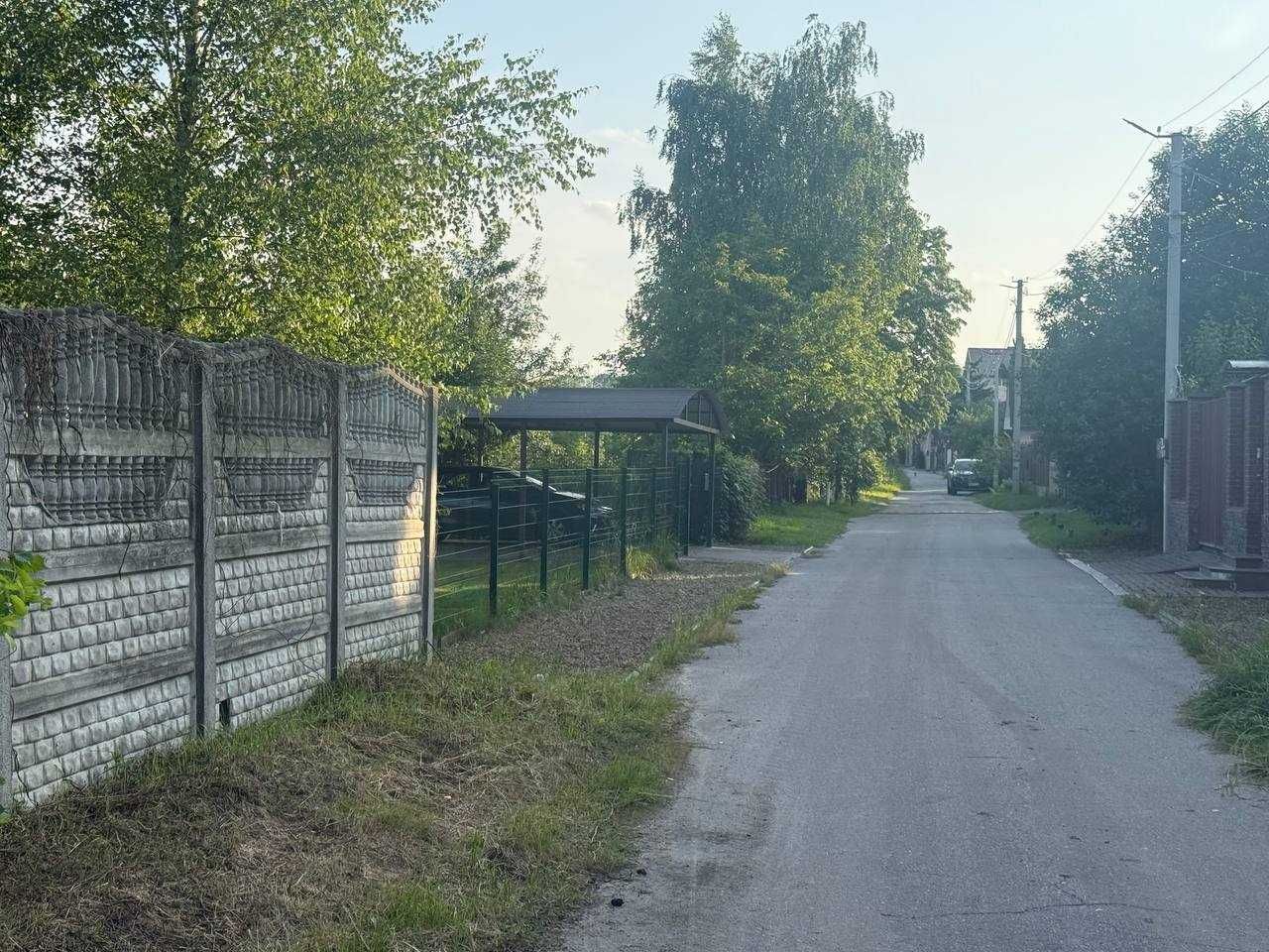 с Хотів, вул Пирогівська ділянка 14 сот під забудову.