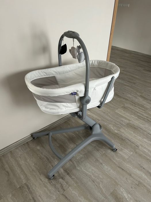 Łóżeczko Chicco hug baby 4w 1 białe