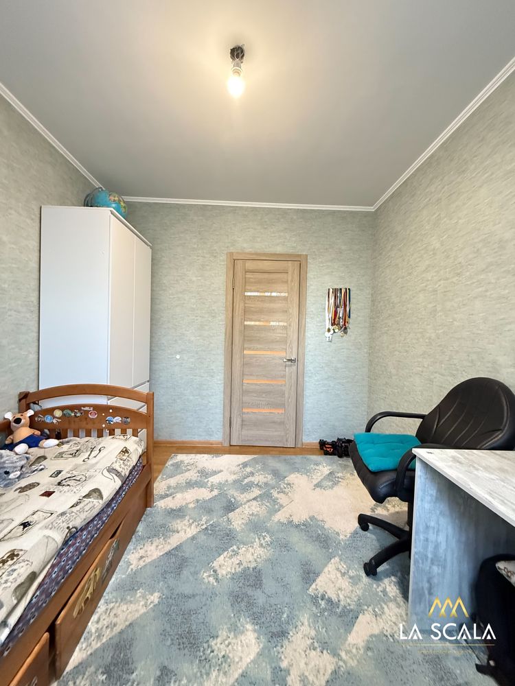 Початок Головатого! 71 м² в центрі Борисполя! Утеплення, меблі, центр!