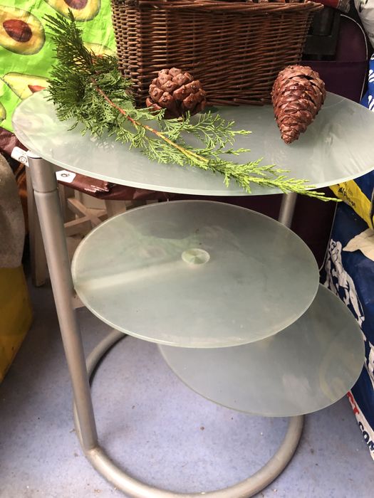 Mesa redonda em vidro