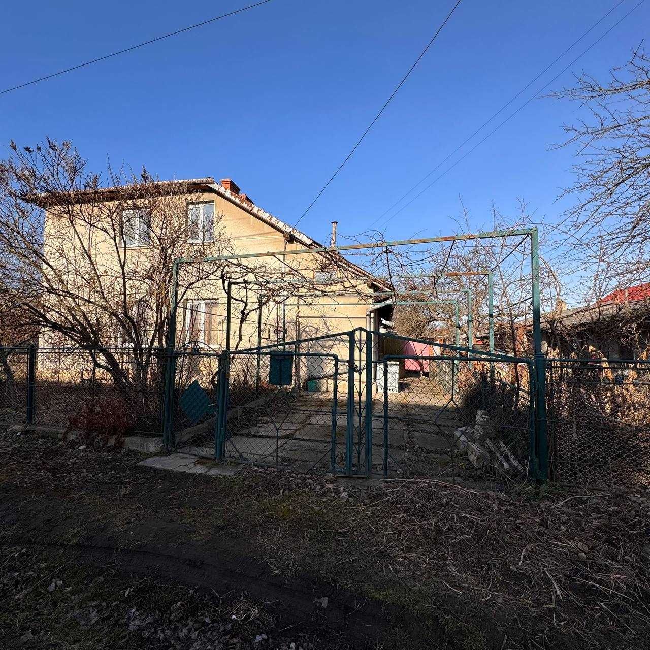 Продаж будинку під реконструкцію на діл.5,6 сотки в центрі міста