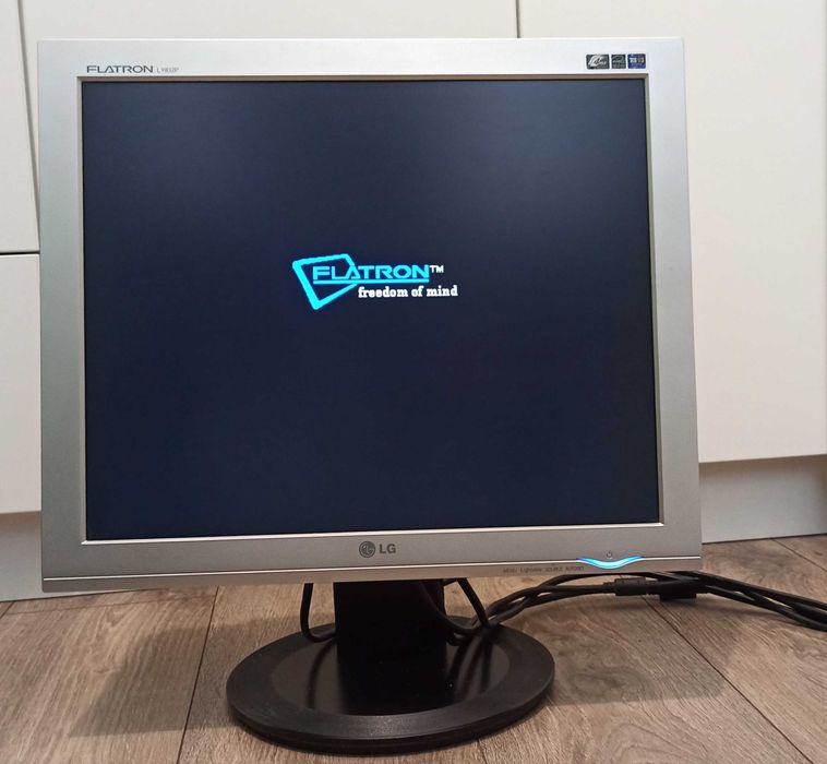 Monitor LG Flatron L1932P-SN, LCD, 19 cali, używany