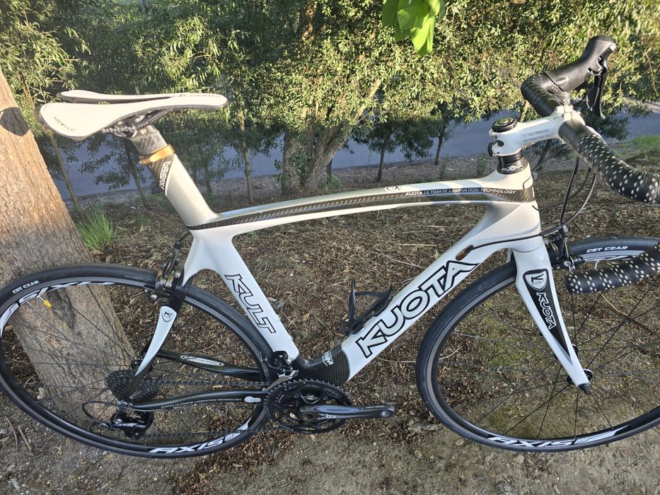 Kuota de estrada de carbono 11x2v m impecavel