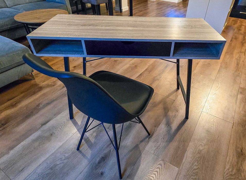 Biurko ABBETVED 48x120 kolor jasny dąb/czarny (Jysk)