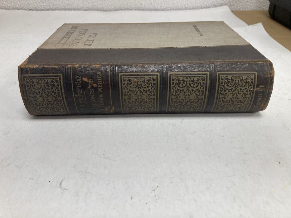 2 Livros antigos Lecciones de Patología Médica de Dr. C. Jimenez Diaz