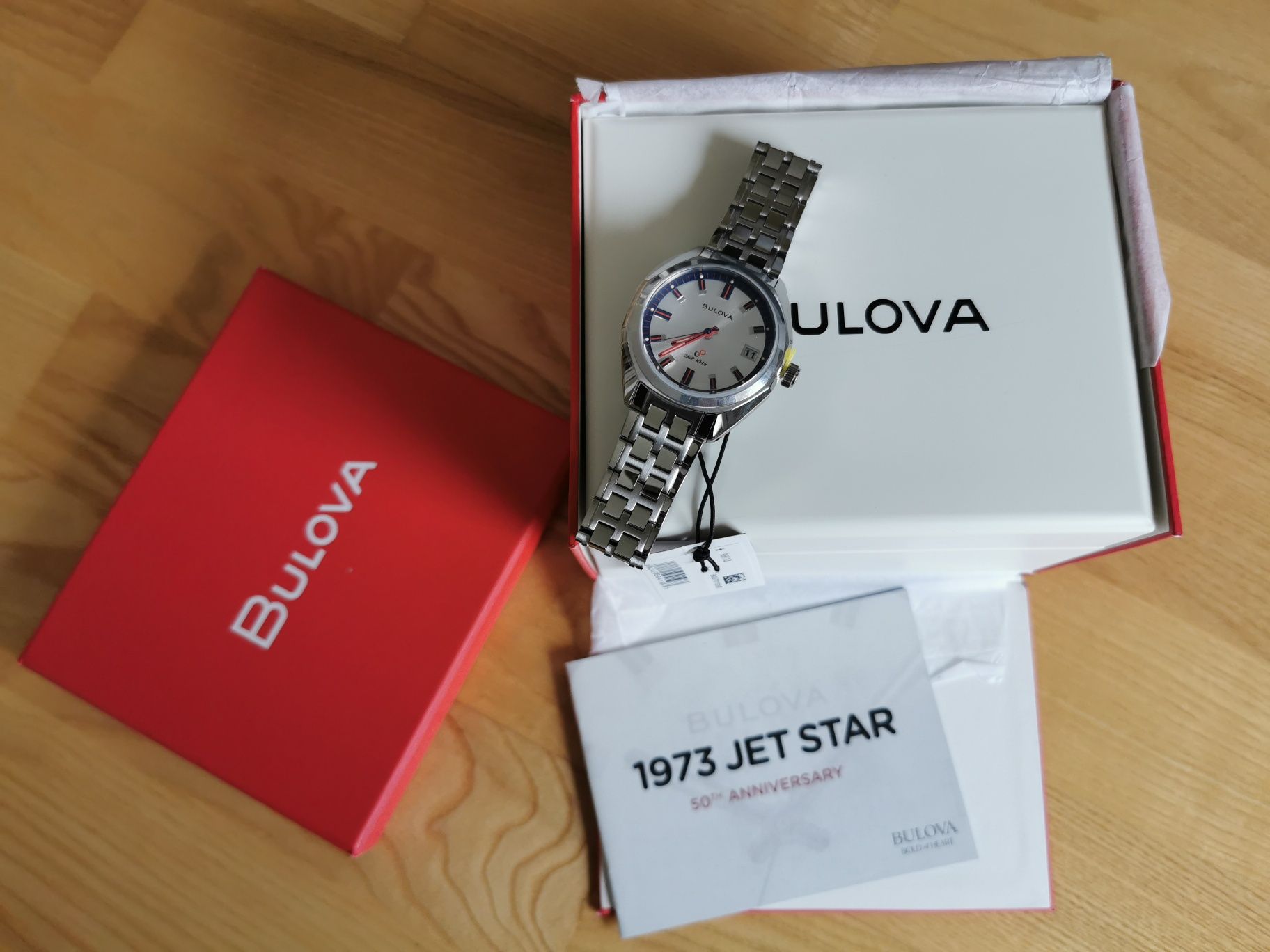 Zegarek Bulova Jet Star Limited Edition z dodatkowym paskiem