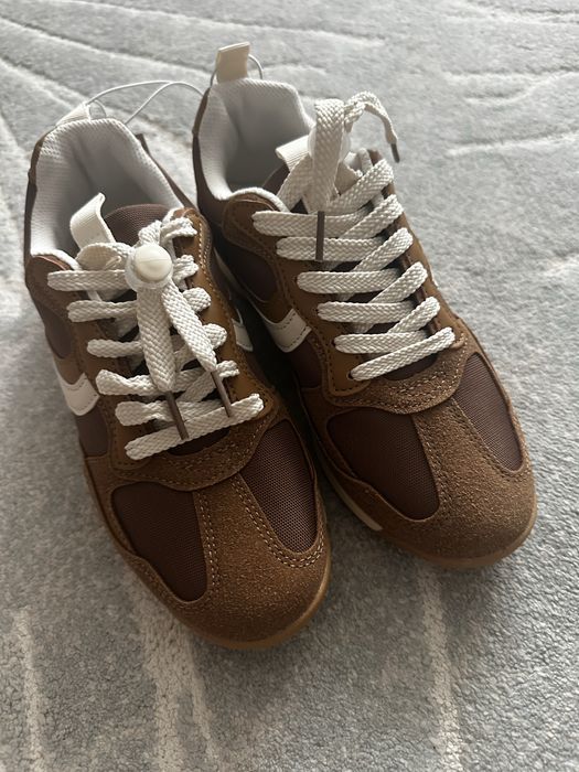 Кросівки нові 36 розмір