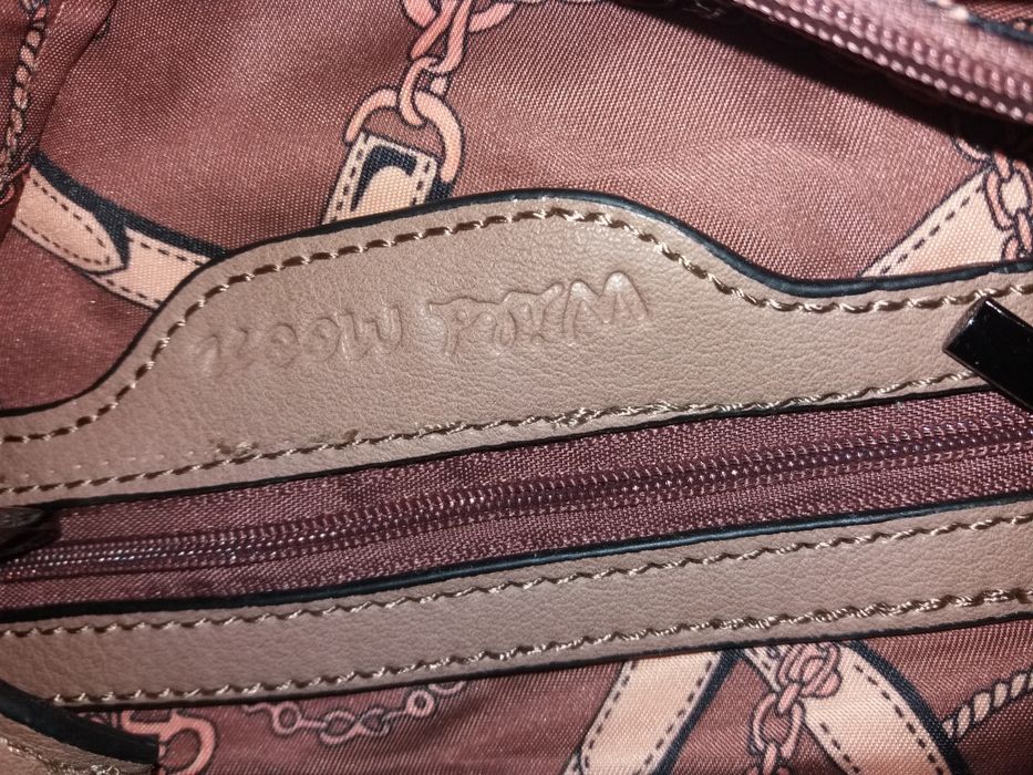 Mala de senhora beje nova