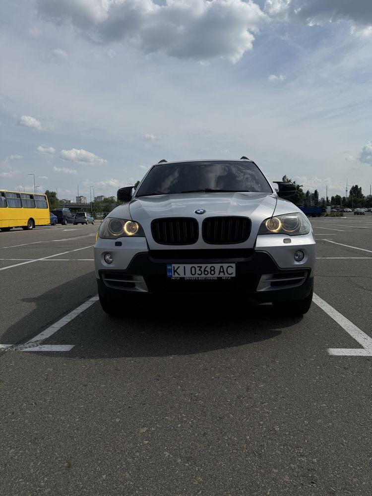 BMW X5 2008 e70.