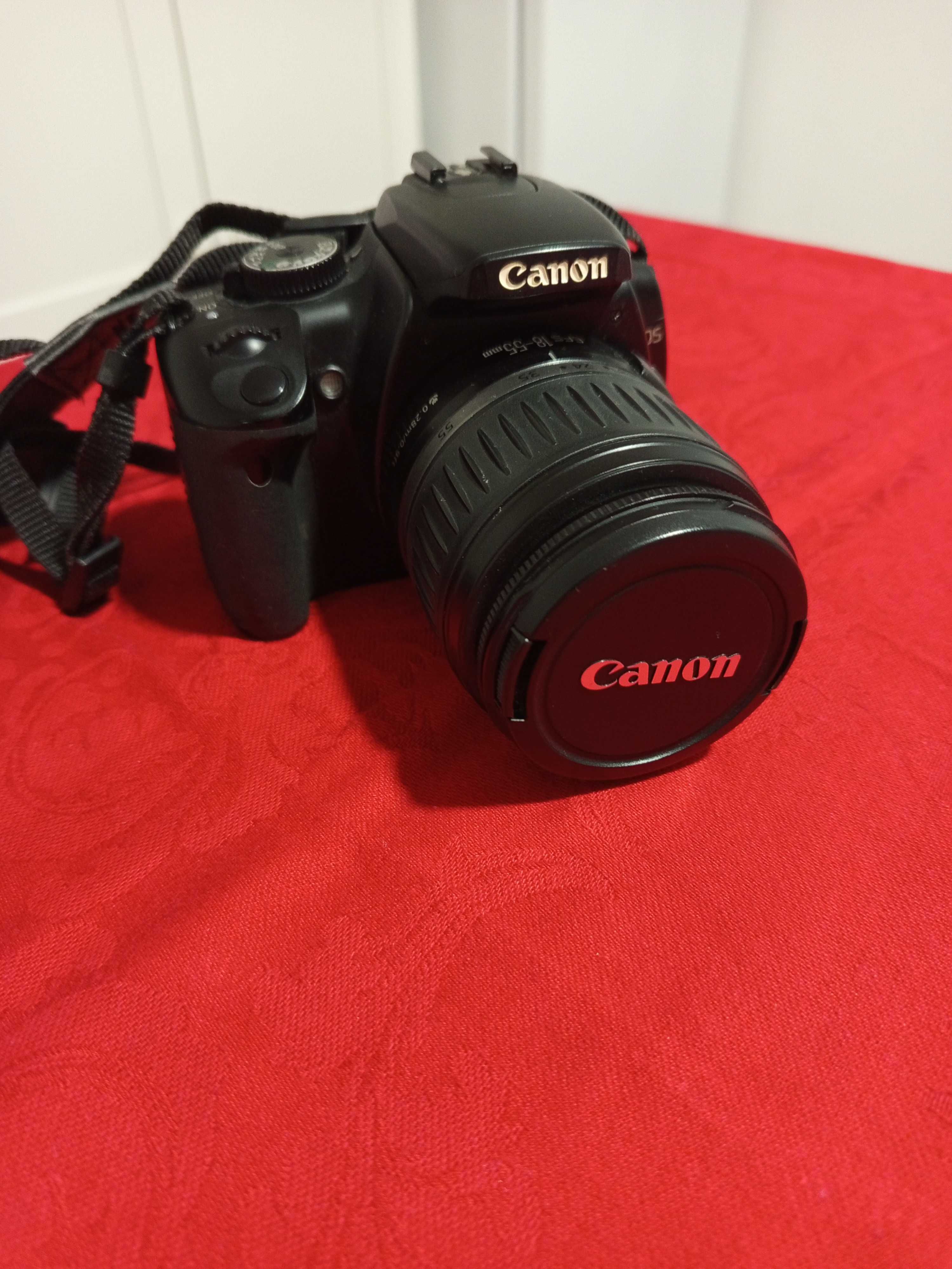 Máquina fotográfica Canon EOS digital