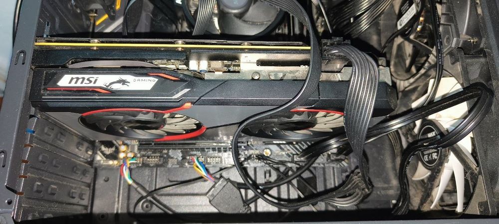 Відеокарта rx5500 хт 8гб