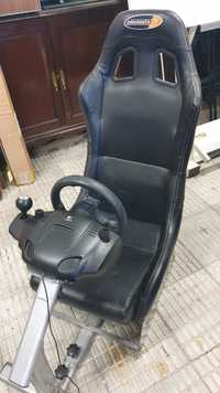 Vendo Playseat em bom estado