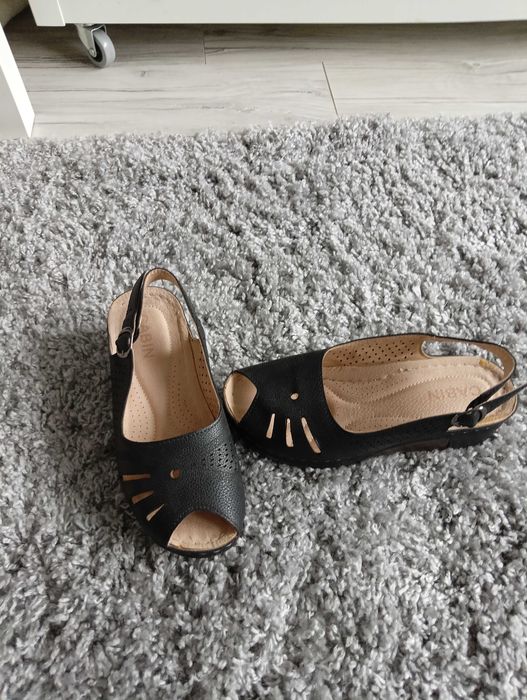 Sandały damskie na koturnie CABIN rozm 36 jak nowe