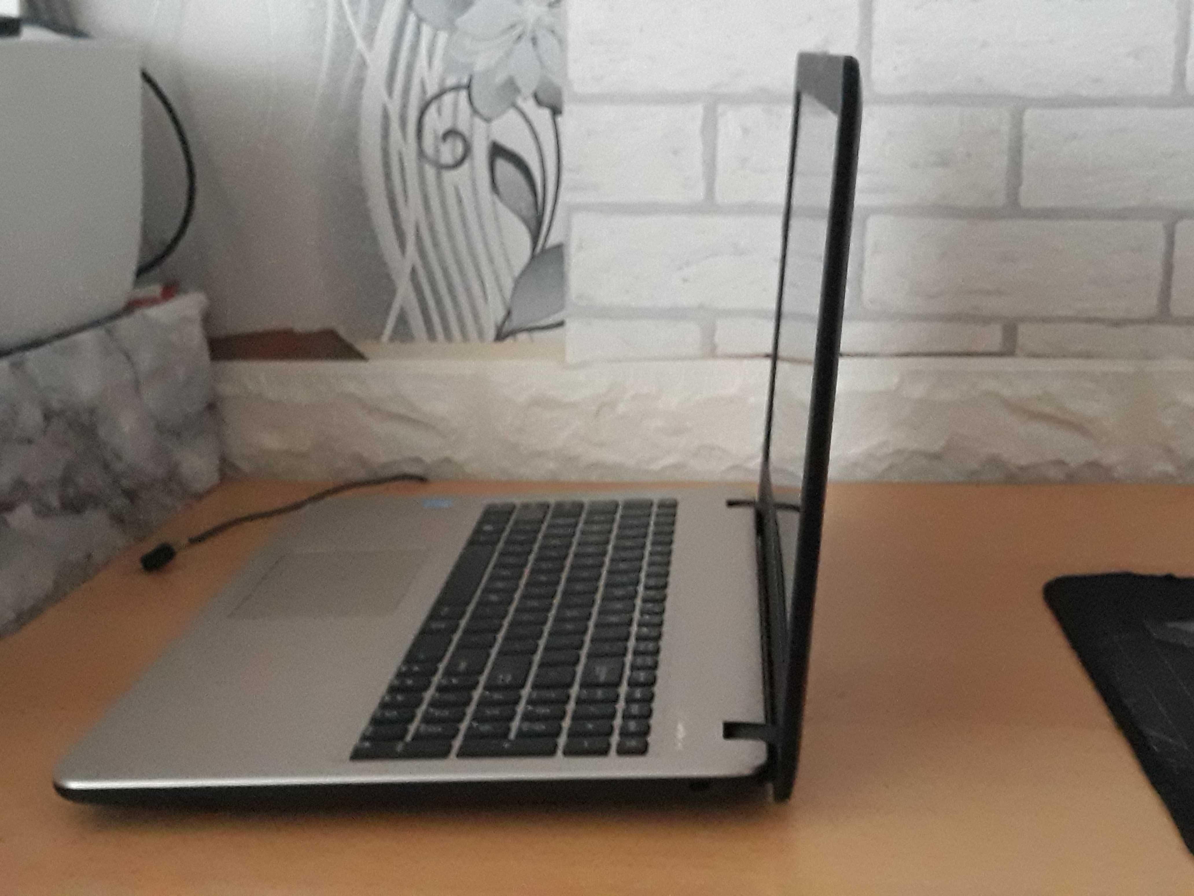 Laptop ASUS i3 5005U CPU 2.00 GHz