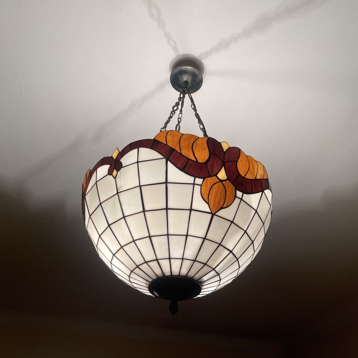 lampa witrażowa wisząca