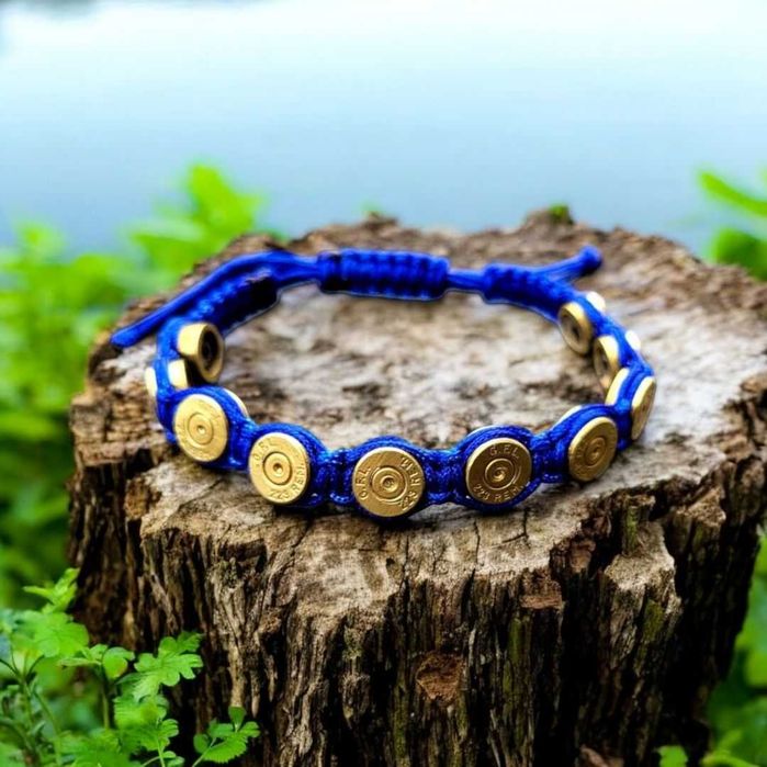 Ręcznie wykonana bransoletka militarna myśliwska z łusek Czerwona