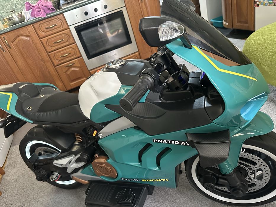 Дитячий мотоцикл