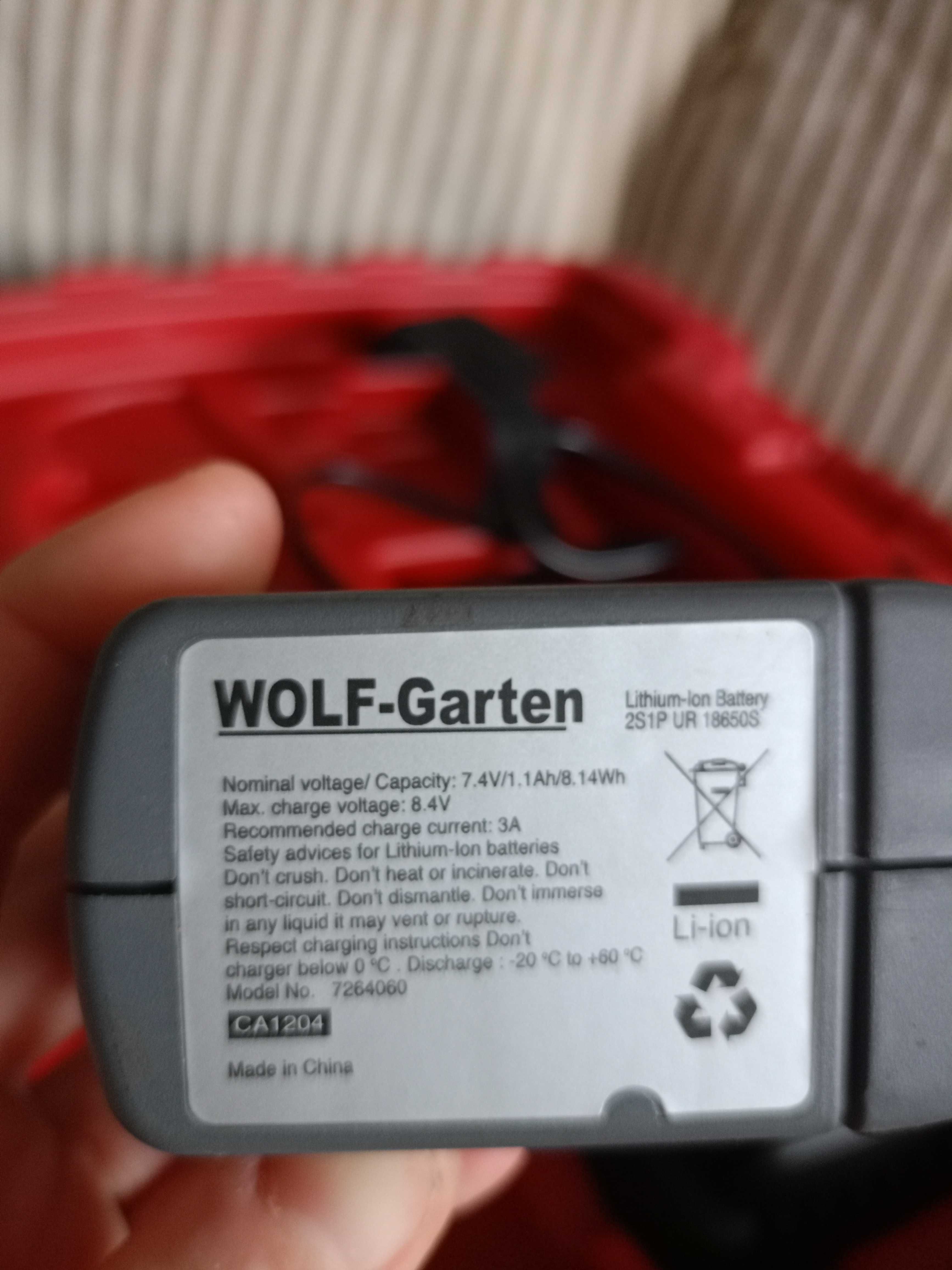 Акумуляторні садові ножиці Wolf Garten