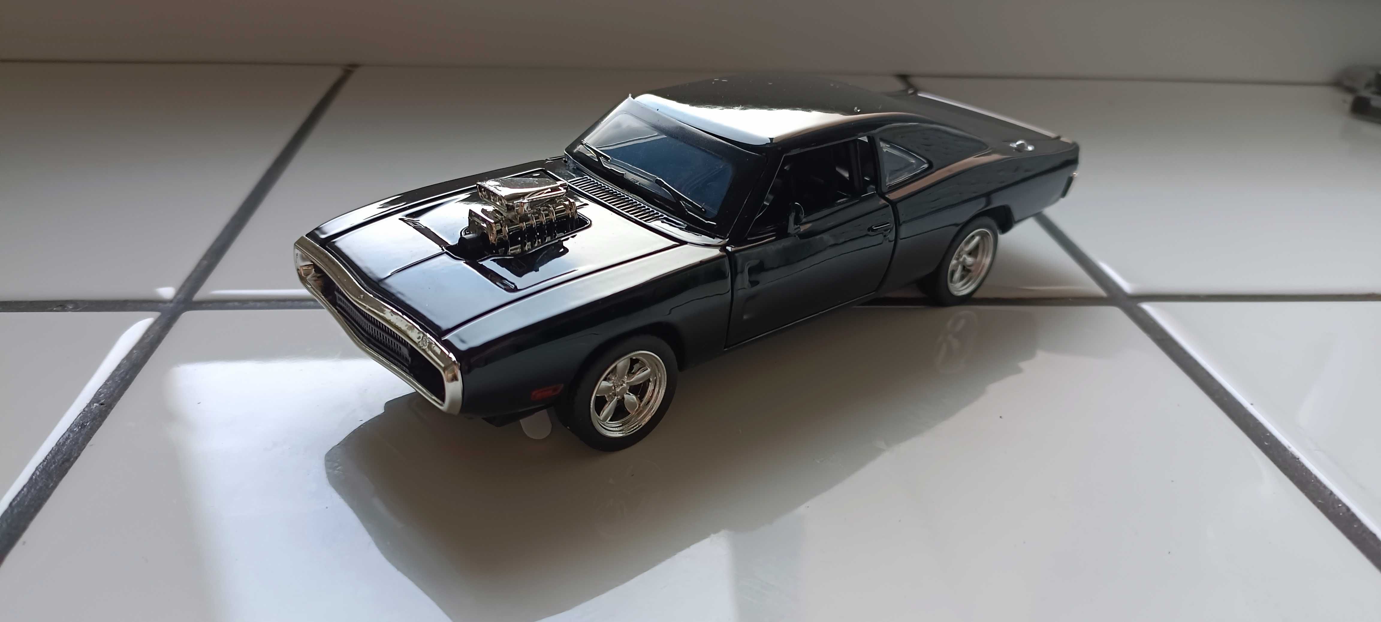 Dodge Challenger skala 1:32