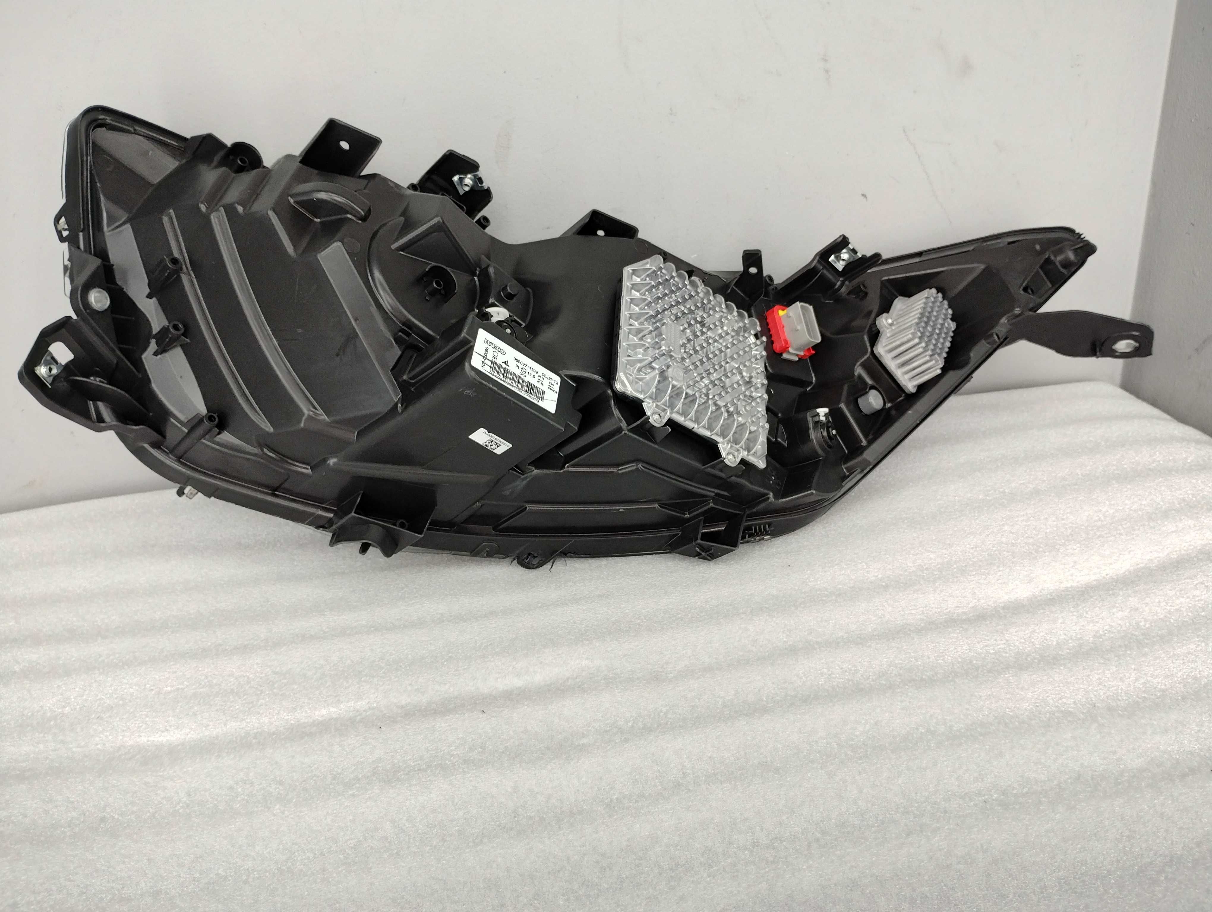 Lampa Reflektor Prawy IVECO DAILY IV FullLed  EU! FV23