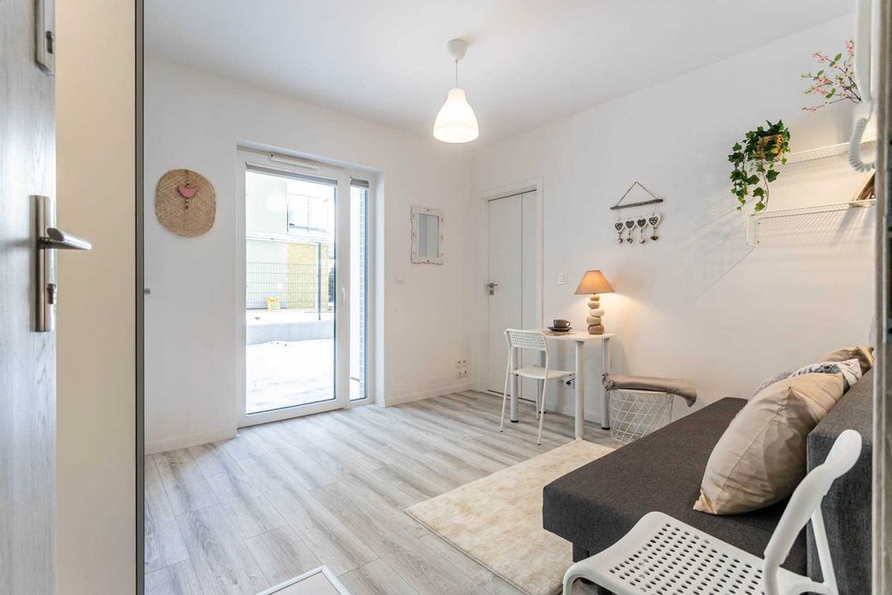 Mieszkanie studio blisko SWPS z ogródkiem /kawalerka /квартира-студия