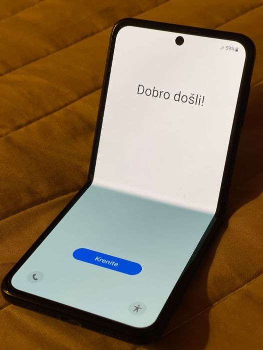 Samsung Galaxy Z Flip3