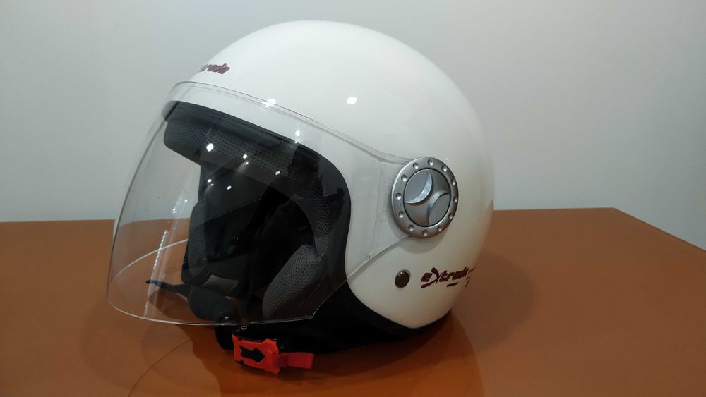 Capacete modelo retro