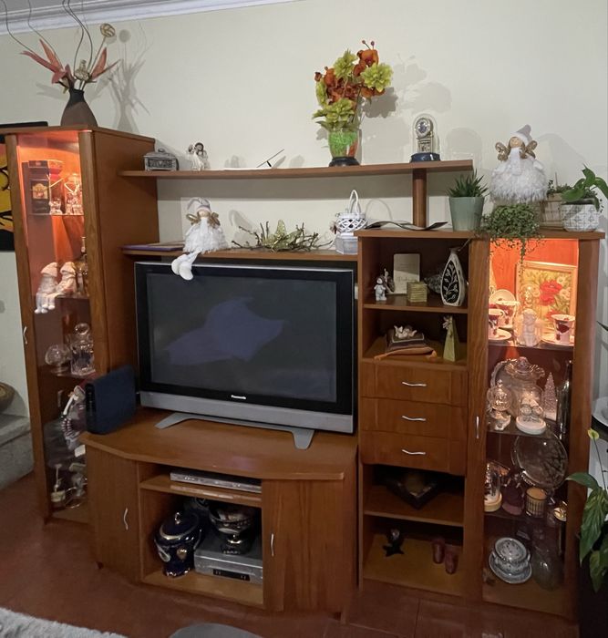 Móvel de sala cor cerejeira