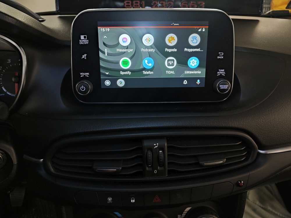 Carplay Android Auto FIAT Tipo Uconnect Continental VP2 kamera  proxy