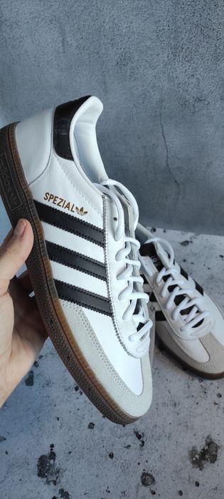 Оригінальні кросівки Adidas Handball Spezial IE3403 42.5р