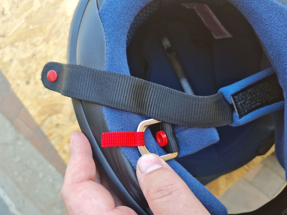 Мотошолом Arai Chaser