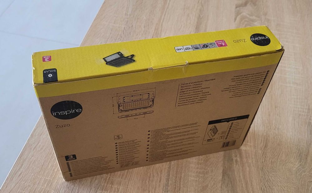 Naświetlacz solarny Zuzo czarny IP44 Led Inspire