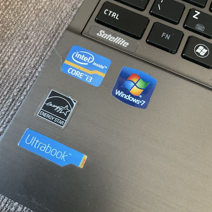 Laptop Toshiba Satellite Z830-10T