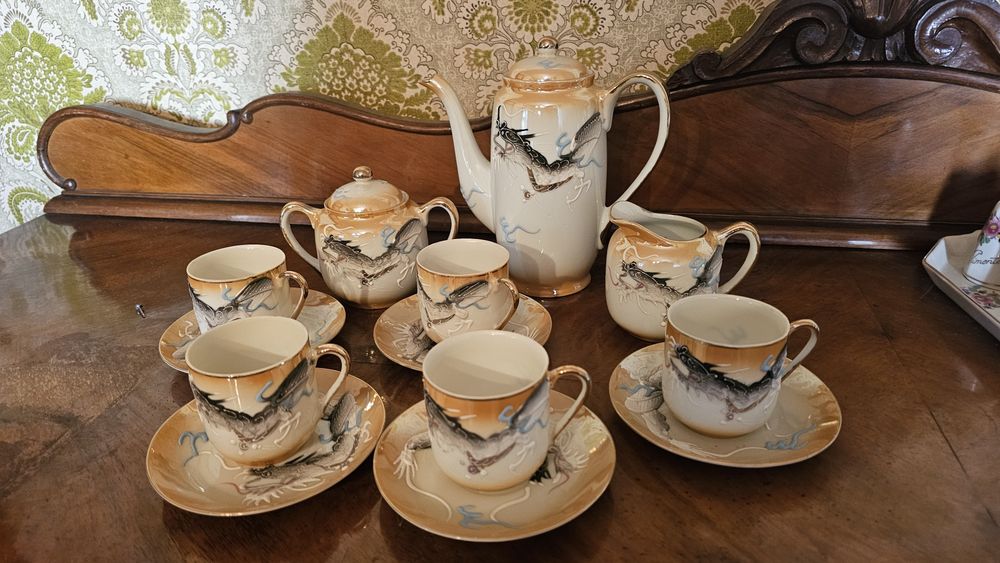 Serviço de café em porcelana