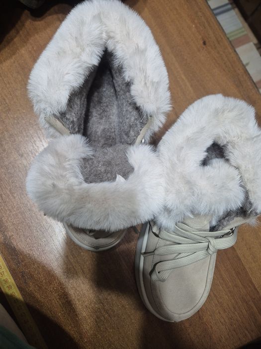 Зимові,теплі ботиночки,натуральна замша.