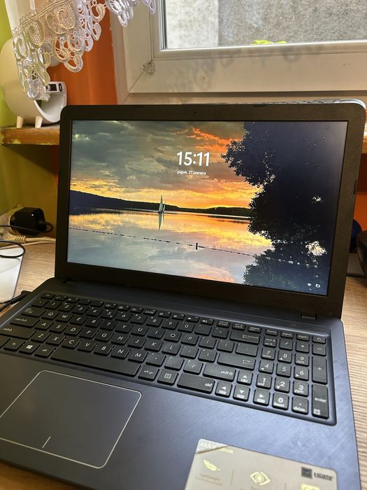 Laptop Asus Vivobook