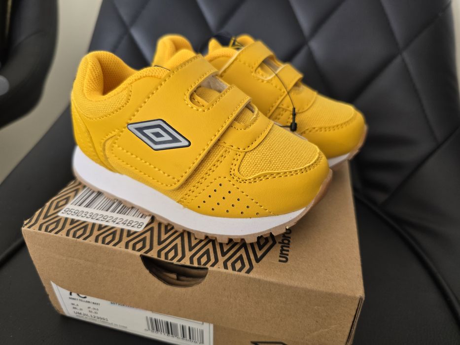 Buty dziecięce UMBRO 23